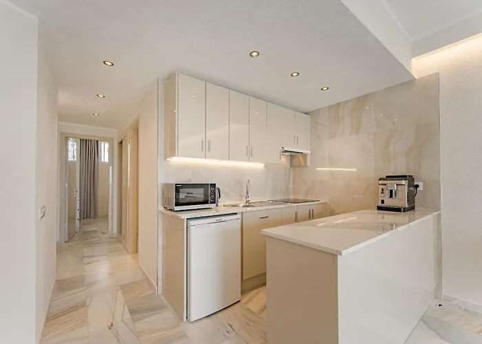 Fanabe Tenerife Costa Adeje (Tenerife)